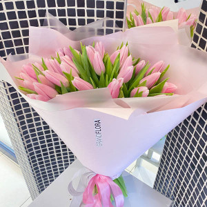 Нежный образ - букет из розовых тюльпанов 